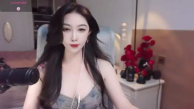 Snapshot of vyizh- chatting on March 2025 04:32:01 AM vyizh- online show from March 2025 04:32:01 AM