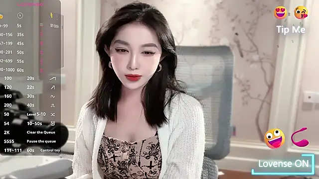 Snapshot of vyizh- chatting on October 2025 01:33:02 PM vyizh- online show from October 2025 01:33:02 PM