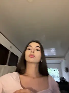 Coralinee 01 online show from April 2026 10:29:02 PM