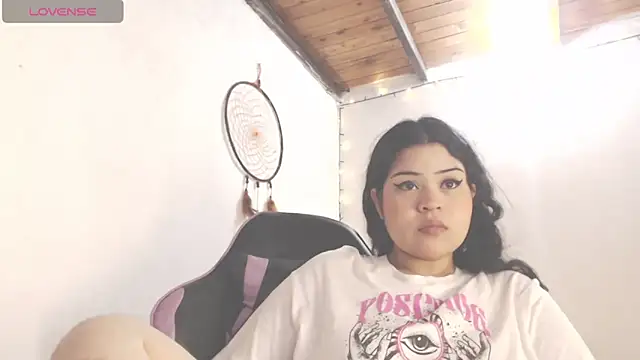 Amara18  online show from April 2026 05:32:01 AM