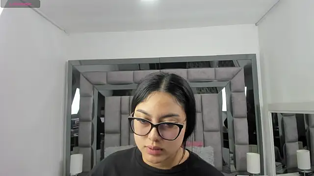 Snapshot of KATHY_LEWIS1 chatting on September 2025 11:32:02 AM KATHY LEWIS1 online show from September 2025 11:32:02 AM