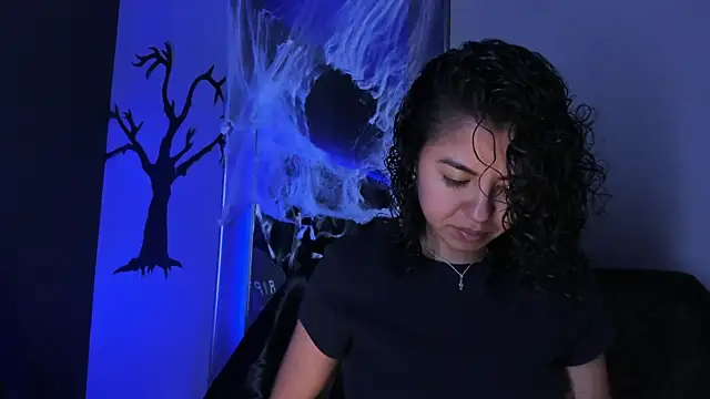 Amareto  online show from October 2025 11:49:02 AM