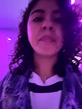 Amareto  online show from November 2025 12:05:01 AM