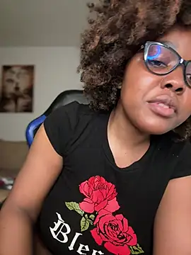 SSEXYBUBBLEBUTT101 online show from December 2024 07:21:02 PM