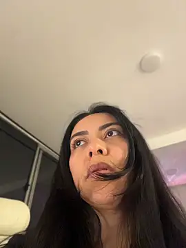 PetitLumiere online show from April 2026 04:07:01 AM