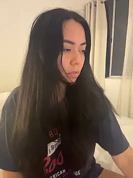 PetitLumiere online show from April 2026 03:39:01 AM