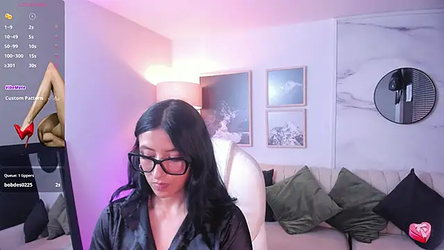 Snapshot of kira_moon__ chatting on December 2024 08:11:01 PM kira moon online show from December 2024 08:11:01 PM