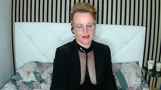 Snapshot of xxNoeliaxx chatting on December 2024 10:56:01 AM xxNoeliaxx online show from December 2024 10:56:01 AM