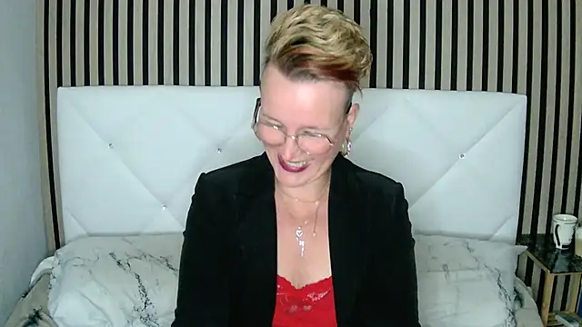 Snapshot of xxNoeliaxx chatting on December 2024 07:48:01 AM xxNoeliaxx online show from December 2024 07:48:01 AM