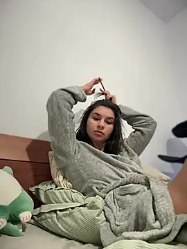 Snapshot of Simply_the_best chatting on January 2025 08:37:02 PM Simply the best online show from January 2025 08:37:02 PM