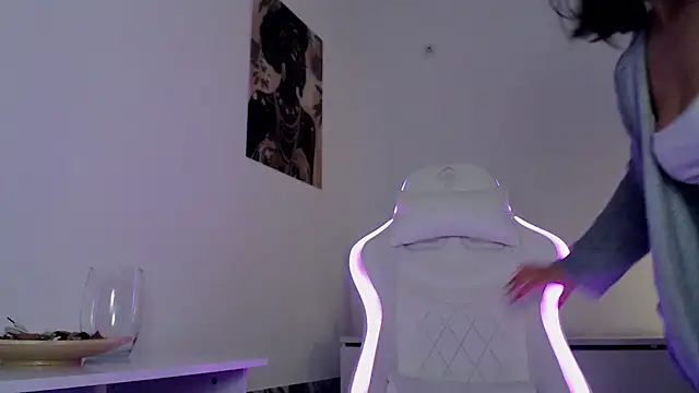 Snapshot of Simply_the_best chatting on February 2025 08:26:02 PM Simply the best online show from February 2025 08:26:02 PM