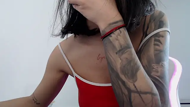 Snapshot of Simply_the_best chatting on February 2025 01:53:02 PM Simply the best online show from February 2025 01:53:02 PM