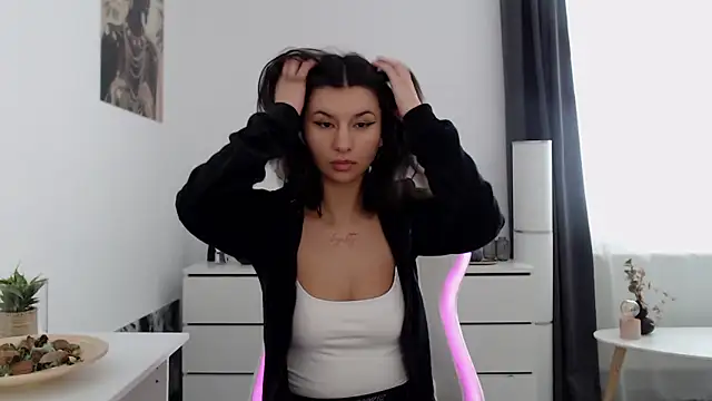 Snapshot of Simply_the_best chatting on February 2025 01:55:02 PM Simply the best online show from February 2025 01:55:02 PM