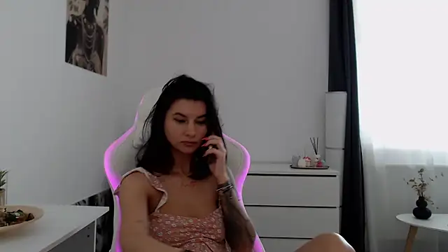 Snapshot of Simply_the_best chatting on March 2025 02:08:01 PM Simply the best online show from March 2025 02:08:01 PM