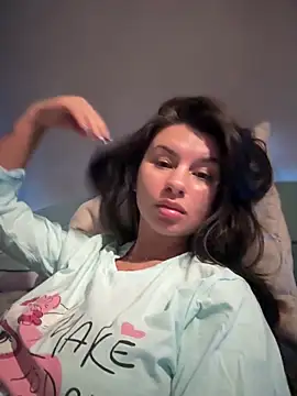 Snapshot of Simply_the_best chatting on October 2025 06:58:01 PM Simply the best online show from October 2025 06:58:01 PM