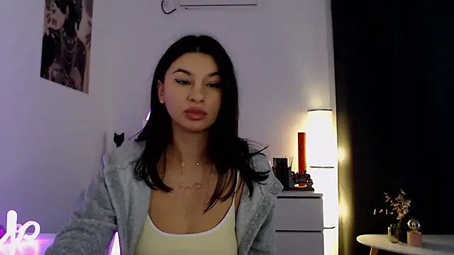 Snapshot of Simply_the_best chatting on October 2025 03:20:02 PM Simply the best online show from October 2025 03:20:02 PM