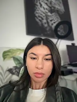 Snapshot of Simply_the_best chatting on November 2025 09:40:01 AM Simply the best online show from November 2025 09:40:01 AM