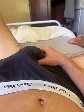 h0rnyguy001 online show from April 2026 12:49:02 AM