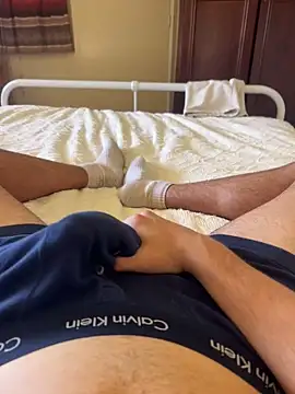 h0rnyguy001 online show from April 2026 06:27:01 AM