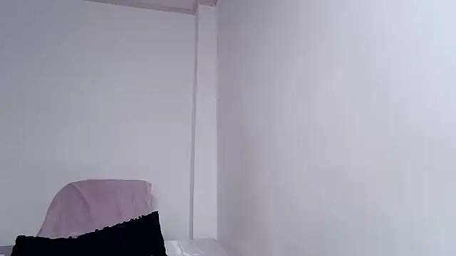 caarlywhitee online show from June 2026 12:48:02 AM