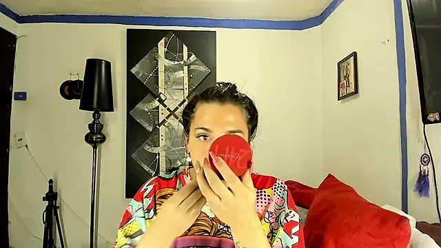 SARAMISHA online show from April 2026 06:21:01 PM