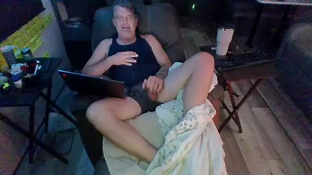 lateniter online show from October 2025 12:06:02 PM