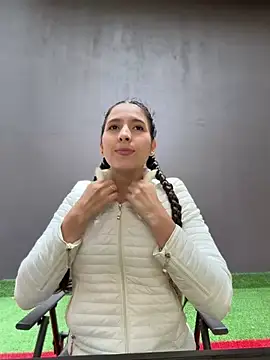 LittleDoll    online show from March 2026 03:06:02 PM