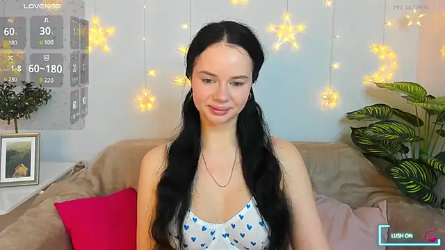 Snapshot of Lori__Hell chatting on February 2025 02:31:01 AM Lori Hell online show from February 2025 02:31:01 AM