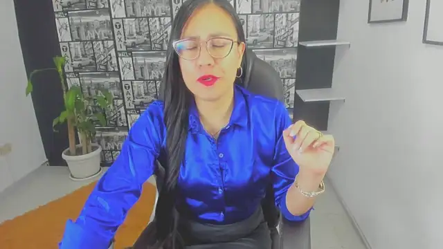 Snapshot of Agata-Moon chatting on December 2024 09:29:02 PM Agata-Moon online show from December 2024 09:29:02 PM