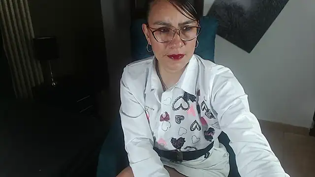 Snapshot of Agata-Moon chatting on February 2025 01:54:01 PM Agata-Moon online show from February 2025 01:54:01 PM