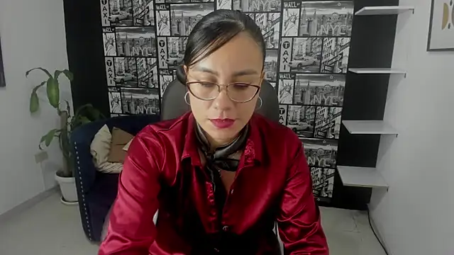 Snapshot of Agata-Moon chatting on March 2025 06:34:01 PM Agata-Moon online show from March 2025 06:34:01 PM