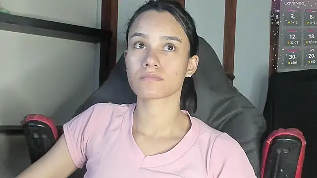 Snapshot of SamanthaWatson chatting on December 2024 01:51:01 AM SamanthaWatson online show from December 2024 01:51:01 AM