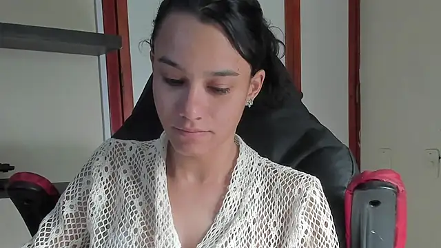 Snapshot of SamanthaWatson chatting on December 2024 01:42:02 PM SamanthaWatson online show from December 2024 01:42:02 PM