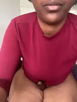 Snapshot of officialkhakes_za chatting on October 2025 08:38:01 AM officialkhakes za online show from October 2025 08:38:01 AM