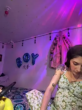 LiliJones  online show from May 2026 10:17:01 PM