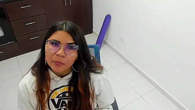 Snapshot of Luna_Dumont chatting on February 2025 11:19:02 AM Luna Dumont online show from February 2025 11:19:02 AM