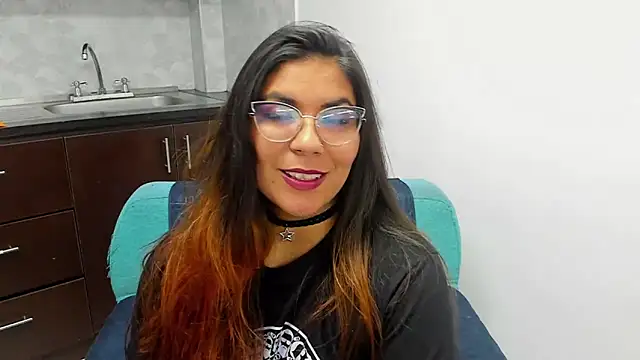 Snapshot of Luna_Dumont chatting on February 2025 02:26:01 PM Luna Dumont online show from February 2025 02:26:01 PM