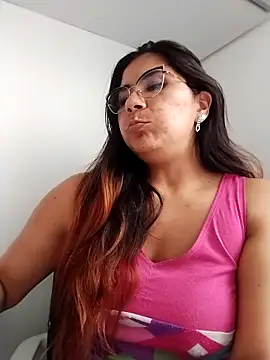 Snapshot of Luna_Dumont chatting on February 2025 08:55:01 PM Luna Dumont online show from February 2025 08:55:01 PM