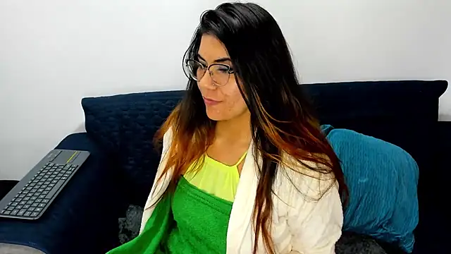 Snapshot of Luna_Dumont chatting on February 2025 06:09:02 AM Luna Dumont online show from February 2025 06:09:02 AM