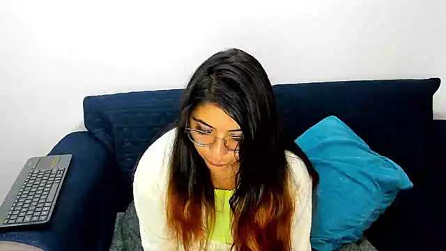 Snapshot of Luna_Dumont chatting on February 2025 09:13:02 AM Luna Dumont online show from February 2025 09:13:02 AM