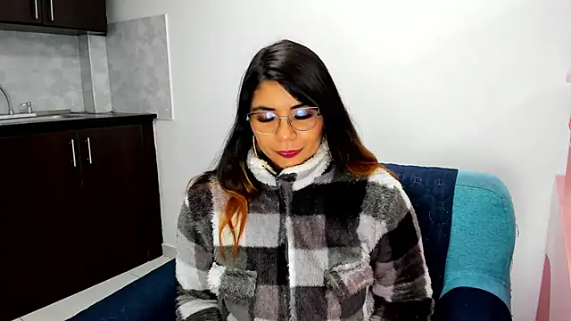 Snapshot of Luna_Dumont chatting on February 2025 11:22:02 AM Luna Dumont online show from February 2025 11:22:02 AM