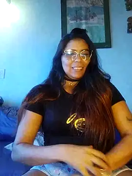 Snapshot of Luna_Dumont chatting on February 2025 02:15:02 PM Luna Dumont online show from February 2025 02:15:02 PM