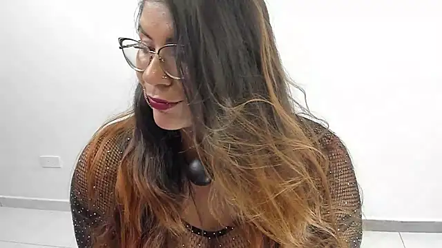 Snapshot of Luna_Dumont chatting on March 2025 05:28:02 PM Luna Dumont online show from March 2025 05:28:02 PM