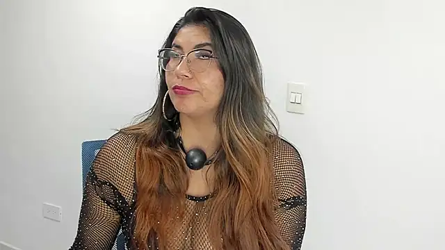 Snapshot of Luna_Dumont chatting on March 2025 08:32:02 PM Luna Dumont online show from March 2025 08:32:02 PM