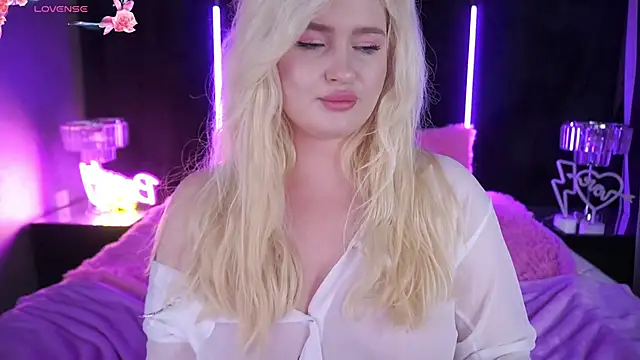 CocoSecretss online show from February 2025 10:48:02 AM