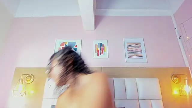 Dollar-girl online show from March 2025 07:40:01 PM