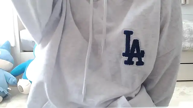 xxAIxx online show from February 2025 03:34:02 AM