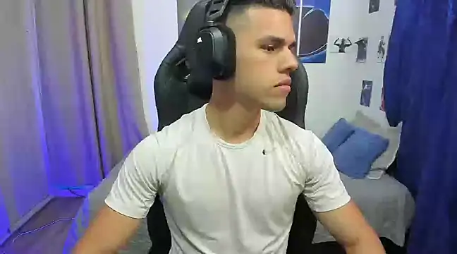 JacobKirito online show from December 2024 02:10:02 AM