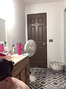 Snapshot of SidneyRaee chatting on September 2025 11:14:01 AM SidneyRaee online show from September 2025 11:14:01 AM