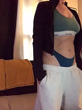 SidneyRaee online show from February 2026 05:08:01 PM